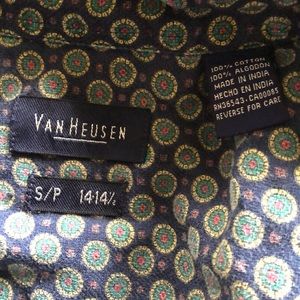 Van Heusen Shirts - Vintage Men’s Button Down Van Heusen Shirts - Vintage Men’s Button Down